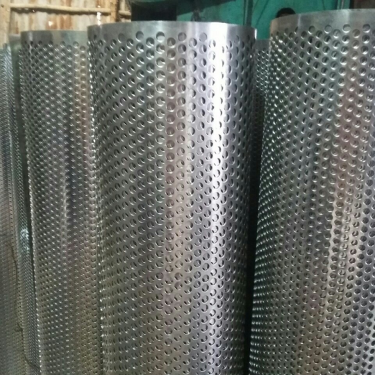 Tấm đục lỗ